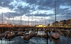 Alojamientos Muelle De Gijon